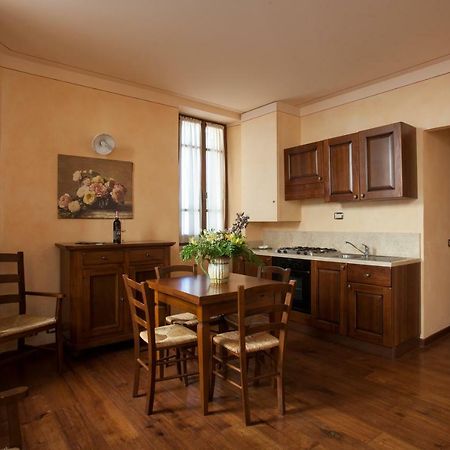 Апарт отель Residenza Palazzo Saloni Монтальчино Экстерьер фото