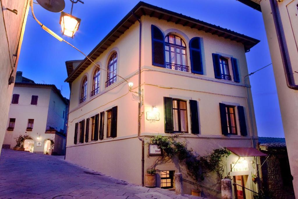Апарт отель Residenza Palazzo Saloni Монтальчино Экстерьер фото